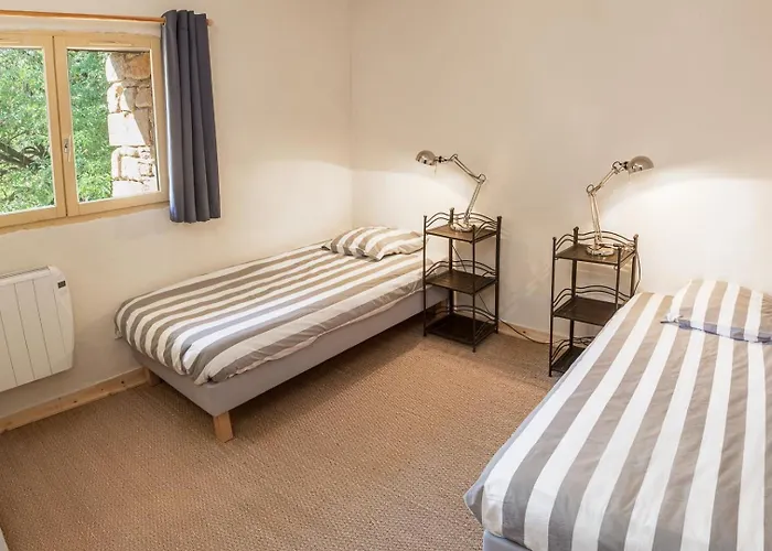 Domaine Du Roc 34 Personnes